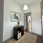 Casas Da Eva - Campolide Pansiyon Lisboa