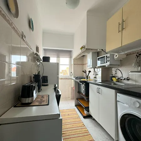 Casas Da Eva - Campolide Homestay *