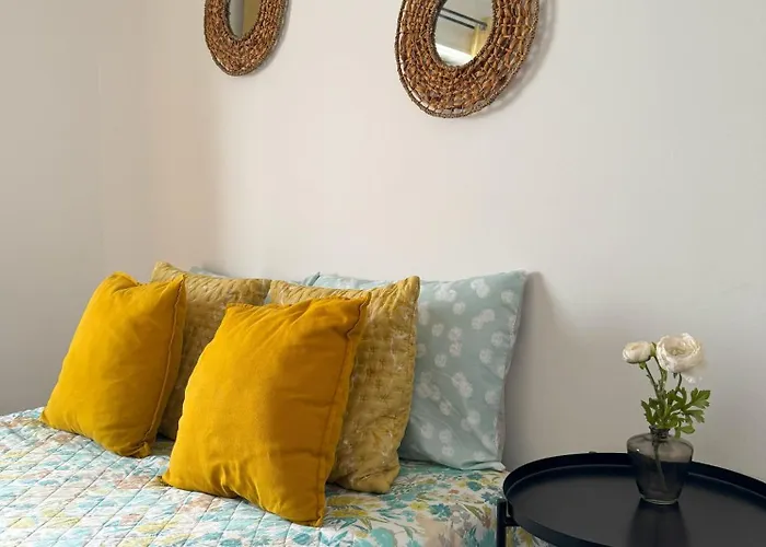 Casas Da Eva - Campolide Homestay *