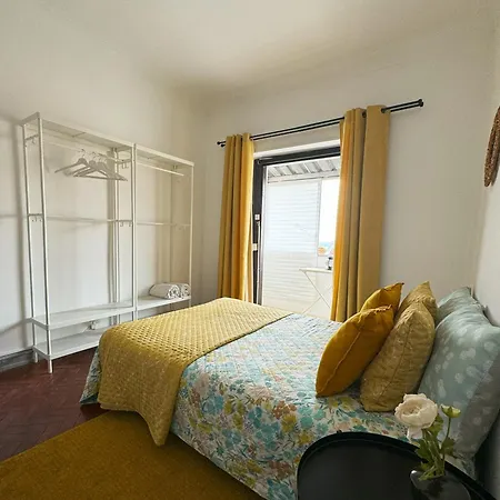 Δωμάτια σε οικογενειακή κατοικία Casas Da Eva - Campolide *